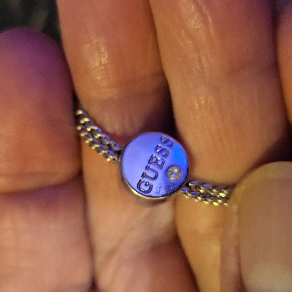 2 Bracelets - Picture 4 of 6